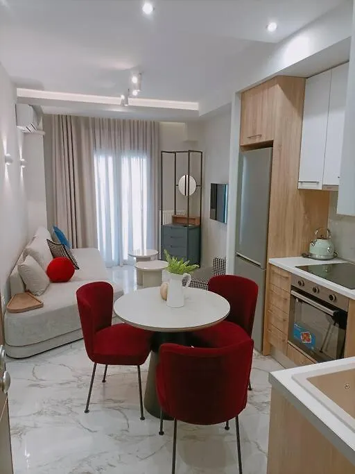 Luxe Boutique With Balcony Apartment Thessaloniki